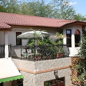 Garden And Couette-café Bucarest